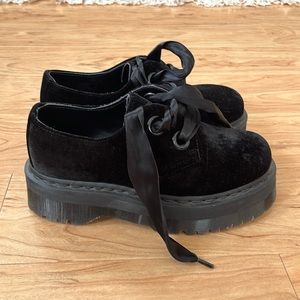 Platform velvet marry Jane’s